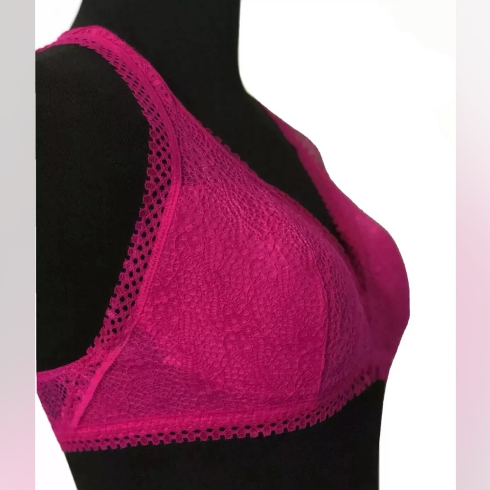 Victoria’s Secret Pink Lace Bralette